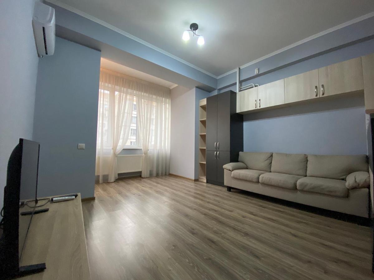 Sky House Central Apartment Chişinǎu Buitenkant foto