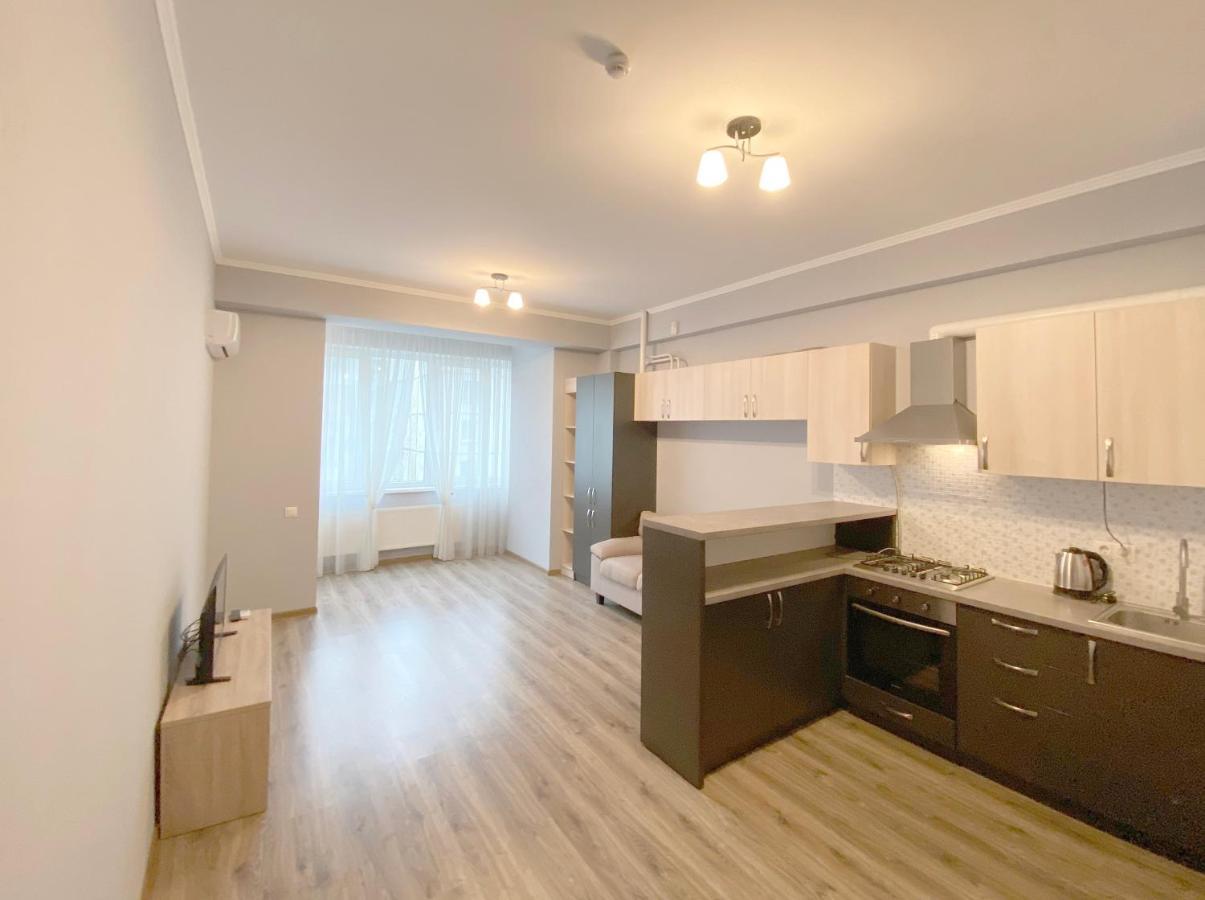 Sky House Central Apartment Chişinǎu Buitenkant foto