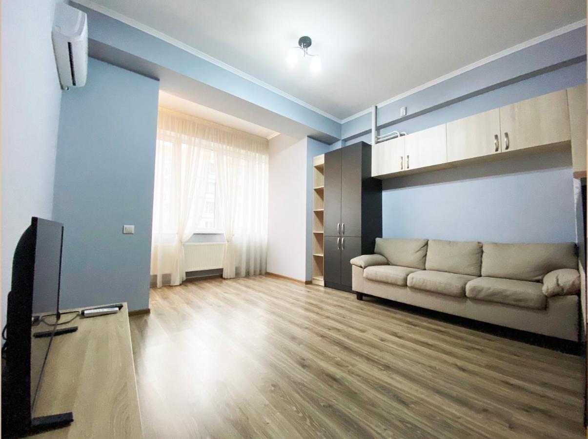 Sky House Central Apartment Chişinǎu Buitenkant foto